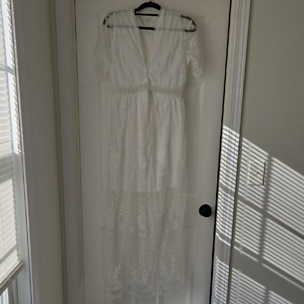 Elegant White Lace Dress